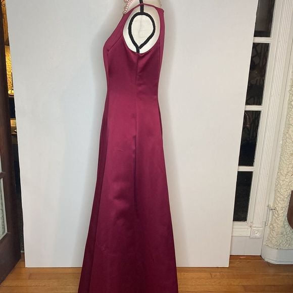 Betsy & Adams Dress Gown Burgundy with Wrap Gown Dress - Picture 7 of 16